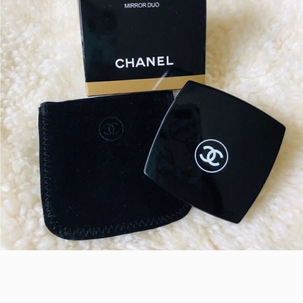 Chanel Compact Mirror - Picture 6 of 8